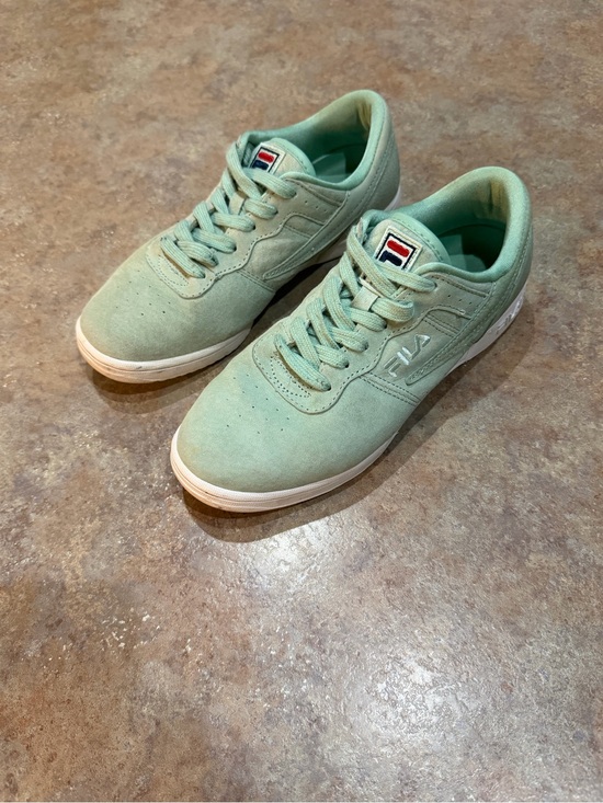 Fila Shoes - Women's FILA Suede Sneakers. Size
7.5
